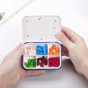 Pilulier intelligent portable pliable en plastique avec écran numérique, rappel de pilulier électronique, horloge et alarme personnalisable - Product Image 2