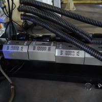 Máquina de película soplada de una sola capa con soplado vertical ascendente y cabezal de matriz rotatorio