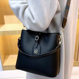 New Simple Design Bucket Bag For Women Fashion Soft Leather Large Capacity Shoulder Crossbody Bag For Outdoor Shopping Work - Product Image 1