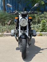 Motocyclette Boxer R1200R, moteur en excellent état. Moteur bicylindre à cylindrée de 1170 cm³, ABS et freins intégrés, entièrement fonctionnel.
