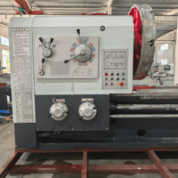 Tour CNC robuste Yade 755, largeur de guidage élevée, niveau de sécurité élevé, CW611125*5000, machine de tournage horizontale pour métaux, 4 postes à outils