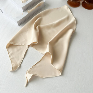 All'ingrosso 2025 nuovo <span class=keywords><strong>cotone</strong></span> solido triangolo elastico <span class=keywords><strong>Bandana</strong></span> etnica per le donne e le ragazze eleganti fasce per la testa del velo - Product Image 4