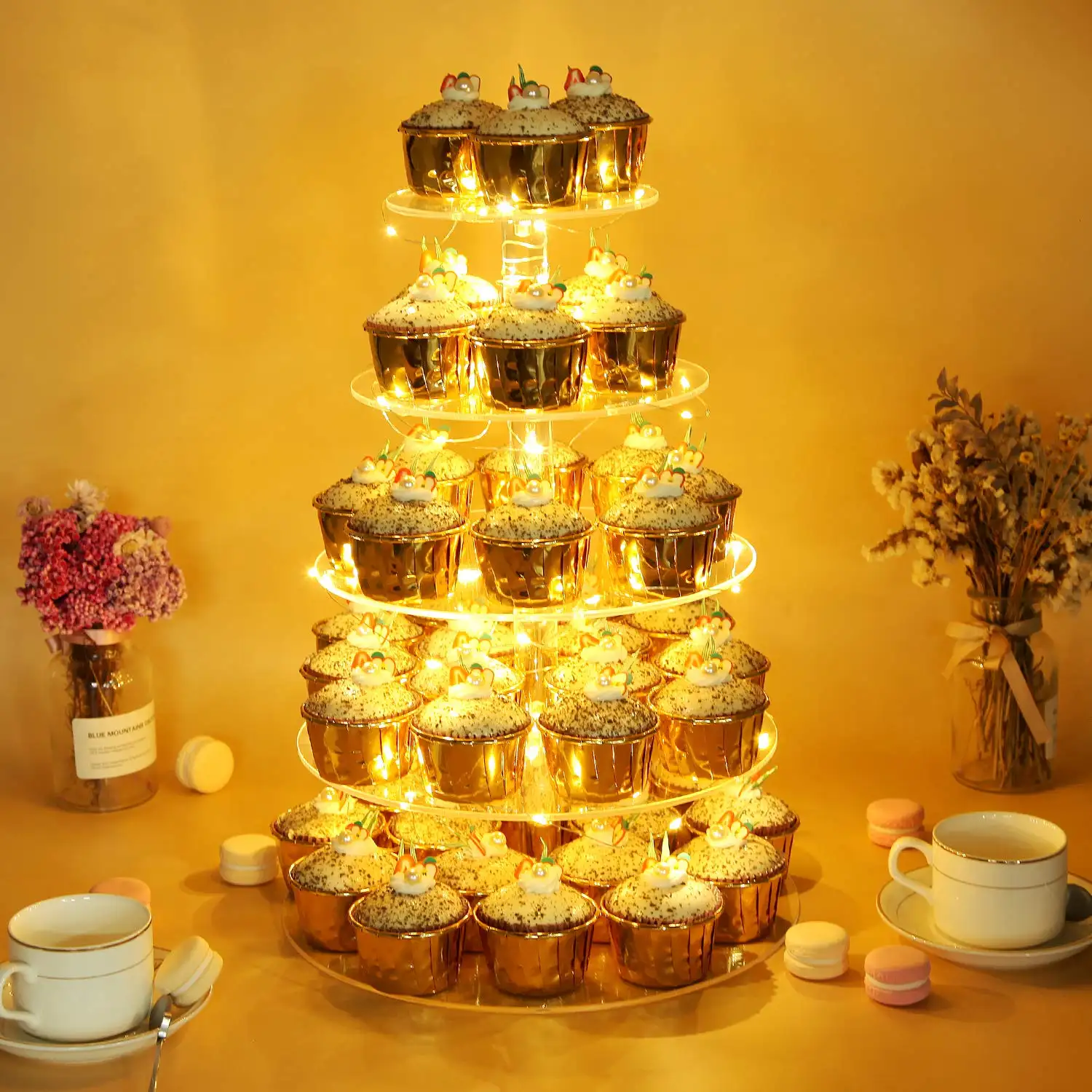 ペストリーの結婚式の誕生日パーティーのための丸いアクリルカップケーキツリータワーディスプレイスタンド