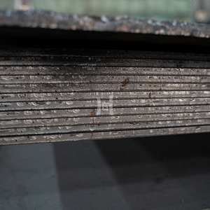 Placas de Acero Resistentes al Desgaste con Recubrimiento de Carburo de Cromo Personalizadas, Grado Q235/Q345, Estructura Superpuesta Laminada en Caliente de 6+4 mm - Product Image 6