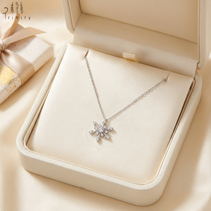 จี้เพชรแท้ทรงเกล็ดหิมะ ดีไซน์ทันสมัยเหนือกาลเวลา ทองคำขาว 18K สำหรับผู้หญิง สวมใส่ได้ทุกวัน - Product Image 4