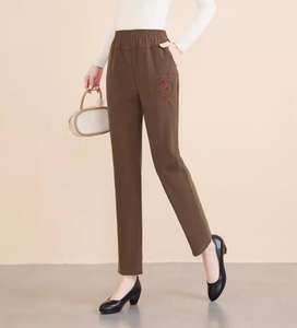 <span class=keywords><strong>Pantalon</strong></span> maman femmes d'âge moyen et âgées, <span class=keywords><strong>pantalon</strong></span> <span class=keywords><strong>en</strong></span> <span class=keywords><strong>velours</strong></span> automne et hiver, <span class=keywords><strong>pantalon</strong></span> surdimensionné ample grand-mère - Product Image 4