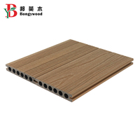Planche moderne en bois composite résistant aux UV Terrasse en bois composite WPC Terrasse de jardin en bois plastique