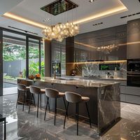 Ensemble complet de meubles de cuisine de style italien de luxe, armoires de cuisine au design moderne avec îlot central