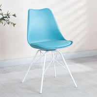 Chaises de salle à manger en plastique PP de style nordique moderne avec pieds en métal et coussin moelleux pour la cuisine, le restaurant, la maison, le bureau