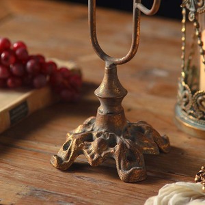 Porte-bougie en fer de style européen à quatre bras pour décorations de dîner romantiques - Product Image 4