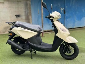 Scooter à essence <span class=keywords><strong>Yamaha</strong></span> <span class=keywords><strong>JOG</strong></span>-i 125 125cc, puissance élevée et accélération fluide, idéal pour les trajets quotidiens et les balades de loisirs - Product Image 2