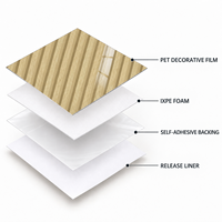 Papier peint à rayures en bois beige clair, 2,3 mm PET IXPE Foam, feuilles de 60x90 cm pour les murs décoratifs de la chambre