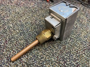 Nouvel élément chauffant d'origine prêt à l'emploi pour entrepôt, contrôleur de programmation PLC pour automatisation industrielle - Product Image 1