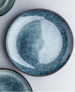 Set di Piatti Classico EKA in Porcellana <span class=keywords><strong>Fatto</strong></span> <span class=keywords><strong>a</strong></span> <span class=keywords><strong>Mano</strong></span>, Servizio di Stoviglie Durevoli in Ceramica Blu per Hotel e Ristorazione - Product Image 4