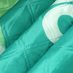 Tapis de pique-nique pliable carré imperméable et résistant à <span class=keywords><strong>l</strong></span>'humidité pour le <span class=keywords><strong>camping</strong></span> en plein air, <span class=keywords><strong>les</strong></span> sorties printanières et <span class=keywords><strong>les</strong></span> excursions des enfants - Product Image 4