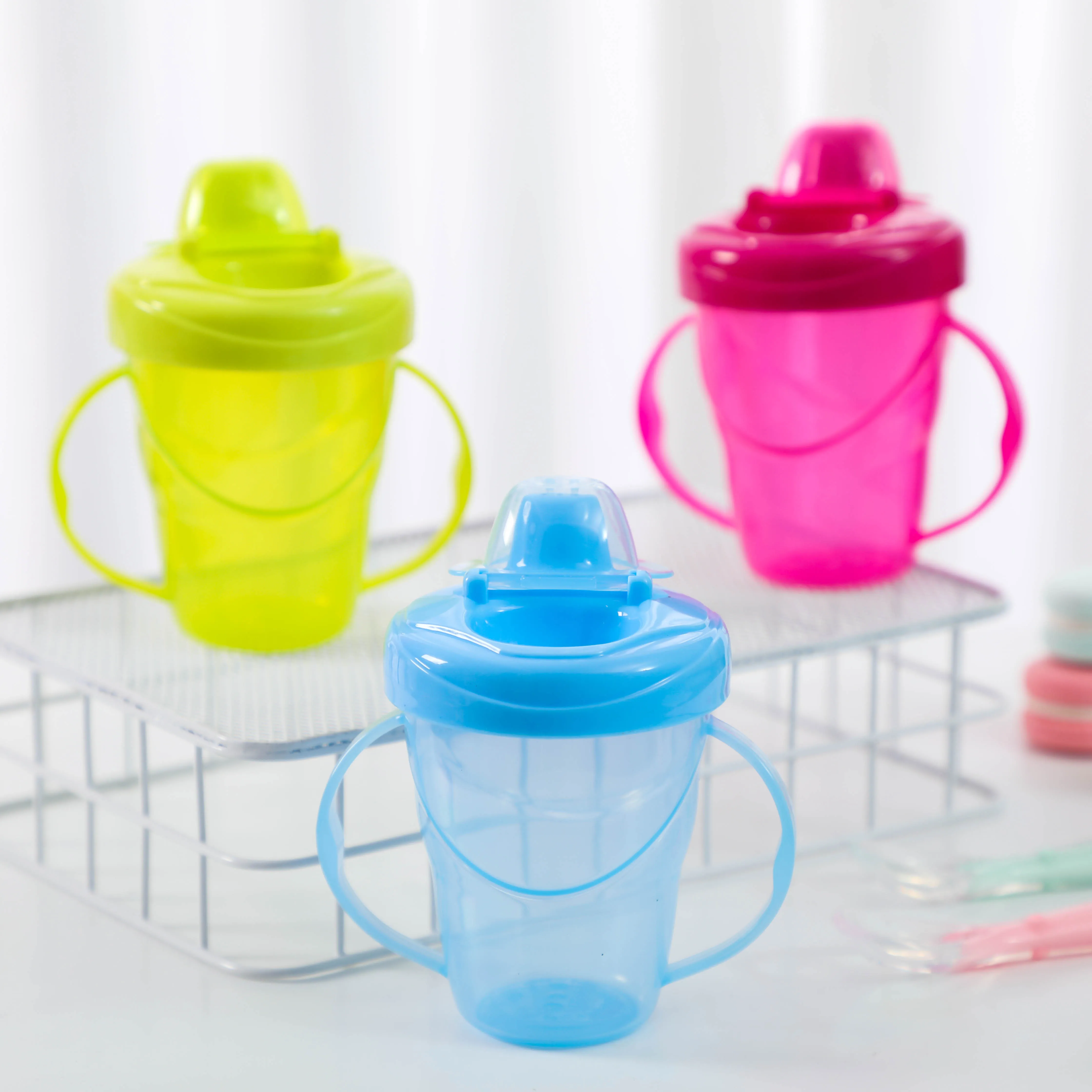 Venta al por mayor Costom Food Grade Pp Cup Kids Baby Drinking Learning Non Spill Water Cup 240ML 8OZ Baby Training Cup con asa