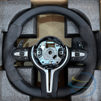 Volant sport en fibre de carbone avec poignées latérales en daim de style rond Série F pour BMW F30 340i F10 535i F32 F20 F36 F22 M4 F82