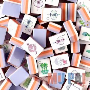 Venta al por mayor de fábrica: Soportes de mahjong de acrílico con diseño de tortuga y empujadores magnéticos, personalizados y de diseño único. - Product Image 4