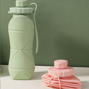 Gobelet d'eau pliable en silicone personnalisé résistant aux hautes températures, bouteille d'eau de sport portable pour les voyages en plein air - Product Image 2