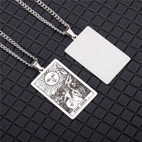 Pendentif Carte Waite Gravé au Laser Astrologie Divination Magie Amulette Bijoux en Acier Inoxydable Colliers pour Femmes et Hommes