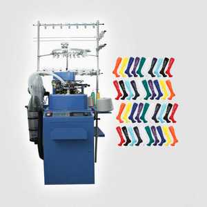 Machine à tricoter des chaussettes entièrement informatisée personnalisée FT-6FP, équipée d'un moteur pour une production de chaussettes efficace - Product Image 3