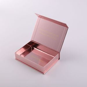 Confezione regalo rigida per abbigliamento scarpe con Logo personalizzato in cartone chiusura magnetica laminazione opaca-Eco-Friendly per calze pelliccia - Product Image 3