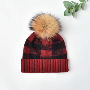 Bonnets d'hiver en laine tricotés avec <span class=keywords><strong>pompon</strong></span> en fourrure véritable pour femmes, <span class=keywords><strong>bonnet</strong></span> ample à motif écossais et à manchettes larges, en stock - Product Image 4