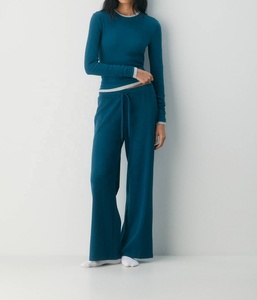 Chemises pour femmes en <span class=keywords><strong>turquoise</strong></span> doux et respirant, col rond transparent, manches longues, couleur unie, chemises à manches longues pour femmes, OEM - Product Image 4