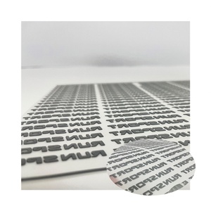 Étiquettes en silicone 3D anti-rayures personnalisées avec logo en caoutchouc pour vêtements, chaussures, sacs - Couleur et design personnalisés - Product Image 1
