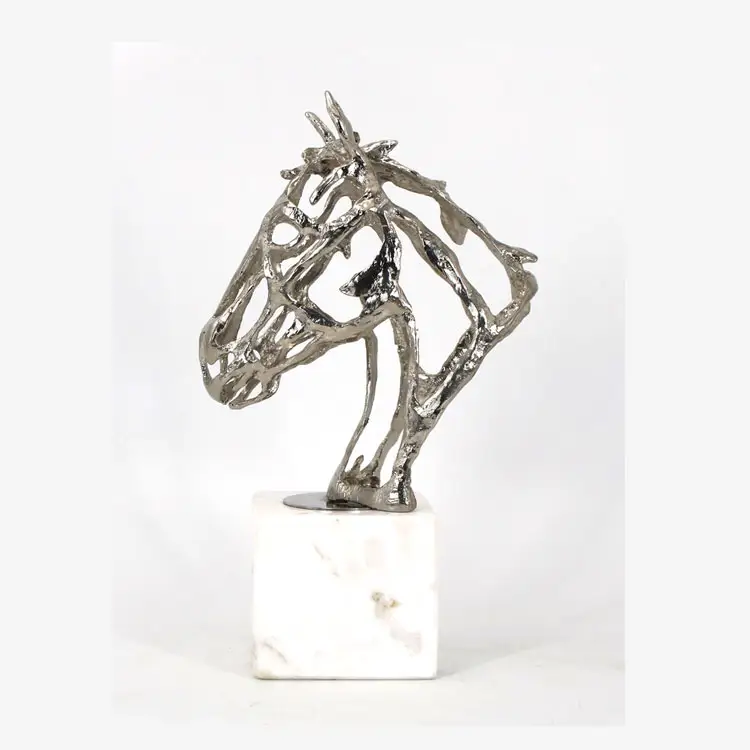 Newest abstract sculpture hollow out horse head cast iron metal animal ornaments for decoration