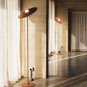 Lámpara de Pie Vertical de Metal de Lujo con Base LED E27, Altura Ajustable e Impermeable para Sala de Estar y Dormitorio - Product Image 1