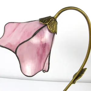LongHuiJing 골동품 티파니 스타일 테이블 램프 스테인드 글라스 수제 책상 램프 핑크 꽃잎 전등 갓 사용자 정의 만든 조명 - Product Image 5