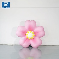Modèle de cerisier gonflable géant rose personnalisé pour la publicité lors de festivals en plein air ou les fêtes sur le thème du printemps dans les parcs
