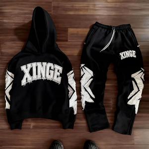 Fabricant OEM de vêtements streetwear sur mesure : Ensemble survêtement personnalisé effet vieilli, avec patchs et délavé soleil, comprenant un pantalon de survêtement court et un sweat à capuche - Product Image 3