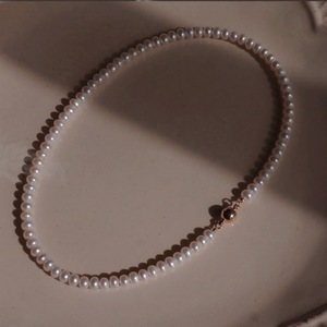 Collar de Plata de Ley S925 de Lujo Ligero con Perla Natural de Agua Dulce, Elegante Cadena para Clavícula con Cierre Circular - Product Image 5