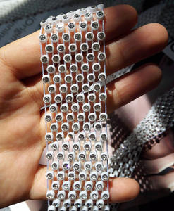 ขอบพลอยเทียมยืดหยุ่นขายส่ง5แถว/6แถวลวดตาข่ายเพชรกว้าง<span class=keywords><strong>2</strong></span>.6ซม. ริบบิ้นคริสตัลเย็บเครื่องประดับสร้อยคอแบบทำมือ - Product Image 4