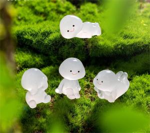 Moss Micro-paysage Figurines fluorescentes créatives Ornements de table en résine pour bricolage Accessoires décoratifs pour sacs aveugles - Product Image 2