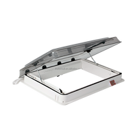 Hublot de toit électrique motorisé RW3 500x700mm certifié ECE avec télécommande pour camping-cars, camions et autres véhicules de loisirs – Pièces de carrosserie durables