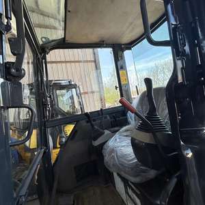 Maquinaria de movimiento de tierras Komatsu PC30 usada, excavadora sobre orugas lista para enviar en gran oferta con las mejores condiciones y buen estado de funcionamiento - Product Image 5