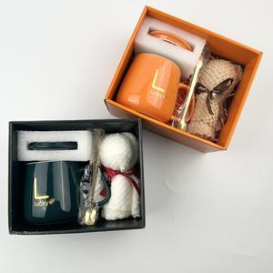 Werbeartikel Keramik-Kaffeetasse Handtuch Bär Löffel Geschenkset UV-Bedruckt Kostengünstige Geschenkbox für Geburtstag Weihnachten Hochzeit - Product Image 3