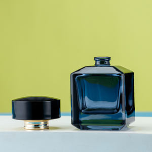 Lujo Negro Rojo Azul 50ml Cuadrado Fantasía Vidrio <span class=keywords><strong>Tom</strong></span> <span class=keywords><strong>Ford</strong></span> Botella de perfume para mujer Hombre - Product Image 2