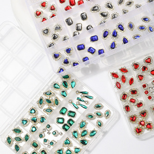 Set <span class=keywords><strong>de</strong></span> 12 Compartimentos <span class=keywords><strong>de</strong></span> Adornos Mixtos para <span class=keywords><strong>Uñas</strong></span>: Serpiente, Corazón, Saturno, Rombo - Accesorios DIY para Arte <span class=keywords><strong>de</strong></span> <span class=keywords><strong>Uñas</strong></span> al por Mayor - Product Image 3