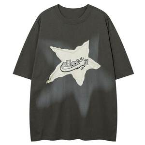 T-shirt à manches courtes personnalisé fait main, col rond, patchwork, appliqué, broderie, impression DTG - Product Image 4