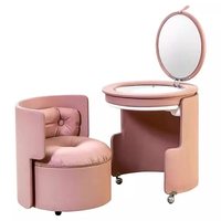 Ensemble de meubles de coiffeuse vert Dilly Dally de style Mid-Century Modern avec chaise de maquillage en cuir, table de toilette, miroir lumineux et tabouret pour chambre d'hôtel