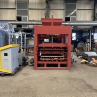 Machine de production de blocs hydrauliques 5-15 pour pavés et briques en béton