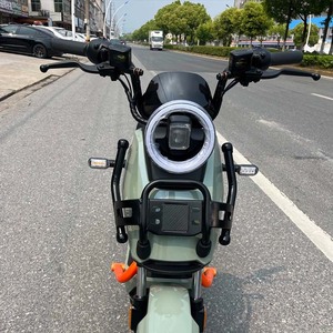 Vélo électrique urbain, cadre en acier, moteur sans balais 500W 48V, freins <span class=keywords><strong>à</strong></span> disque hydrauliques, double suspension, écran LED, longue autonomie - Product Image 3
