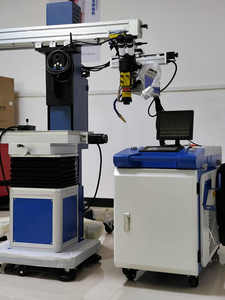 Machine de soudage et de réparation au laser pour moules, soudeuse laser 2 kW pour la réparation de moules - Product Image 3
