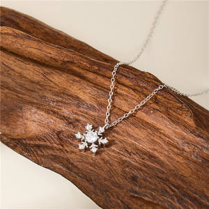 Colgante de copo de nieve personalizable en plata de ley S925 con circonita de corte redondo, versión cobre, plata y oro, regalo de San Valentín para mujer - Product Image 5