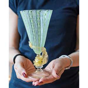 Verres à champagne et flûtes élégants en verre, ornés de mouettes et de poissons en filigrane coloré - Product Image 3