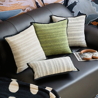 Housse de coussin carrée moderne en chenille jacquard à rayures géométriques, fermeture éclair dissimulée, écologique, anti-acariens, pour la maison